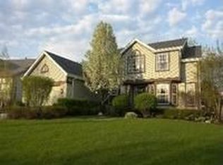 2212 Avalon Dr, Buffalo Grove, IL
