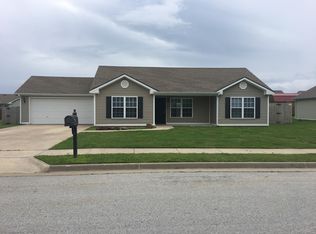 1361 Colonel Hawthorne Dr, Prairie Grove, AR 72753