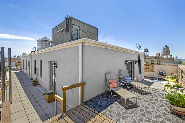 Sold by Compass | media 14