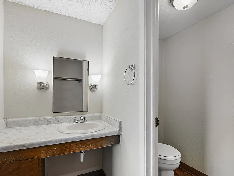 Pinon Place Apartments — Photo 26