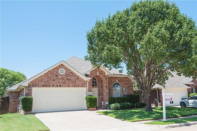 1st image of 2709 Wandering Oak Dr