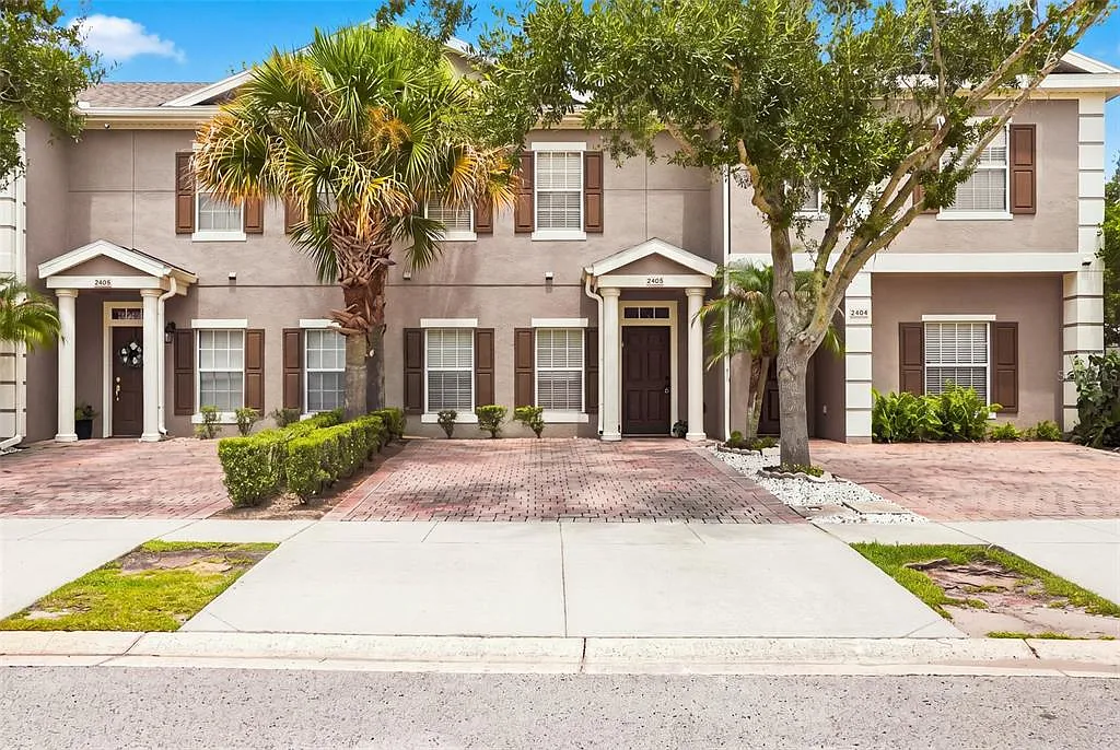 4 bed, 2.5 bath, 1400 sqft, $1,800 — Photo 1