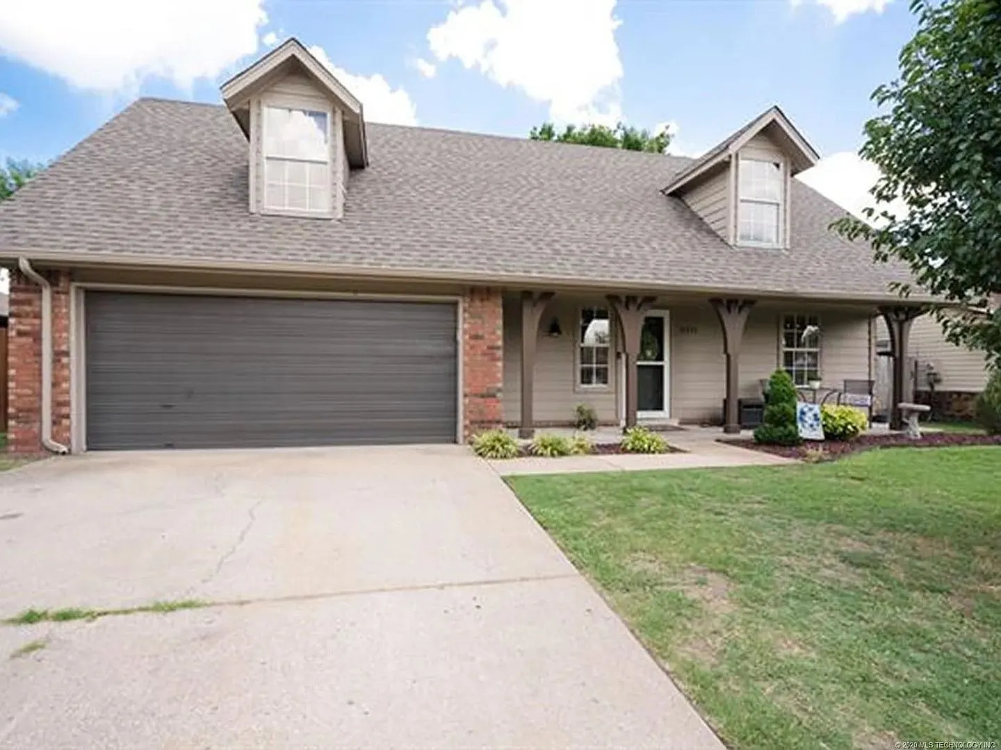 3 Bed | 2 Bath in Owasso! — Photo 1