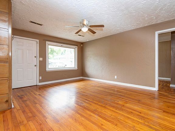 3rd image of 1610 E Cairo Street