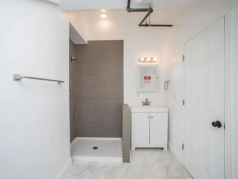 836-838 Concord Street — Photo 23