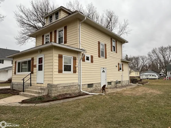 223 W 3rd St, Kanawha, IA 50447