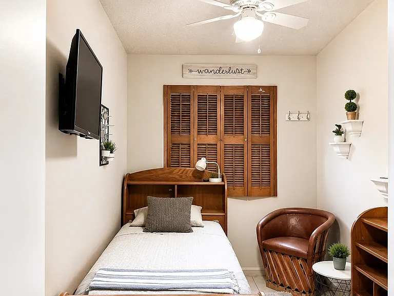 4045 E Carey Ave — Photo 15