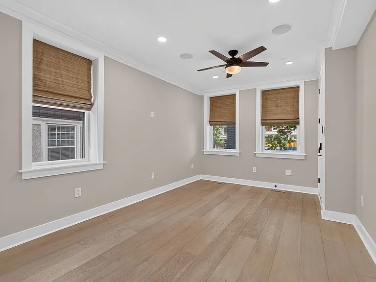 Living/Dining Area