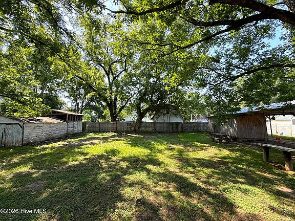 4th image of 165 3rd Street