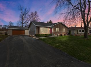 2740 Red Maple Ct, Racine, WI 53402