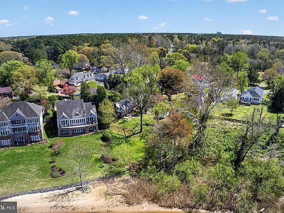 3rd image of 28266 Riverside Drive Ext