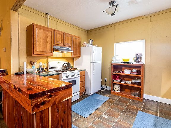 4th image of 14736 Mount Carmel Rd