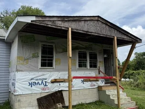 2305 Thomas Ave, Upper Chichester, PA 19014