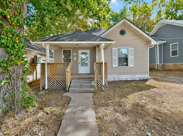608 Elm Tree Ln, Lexington, KY 40508