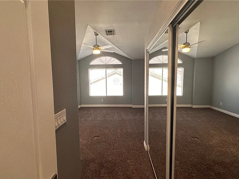 5268 Island Chain Rd — Photo 22