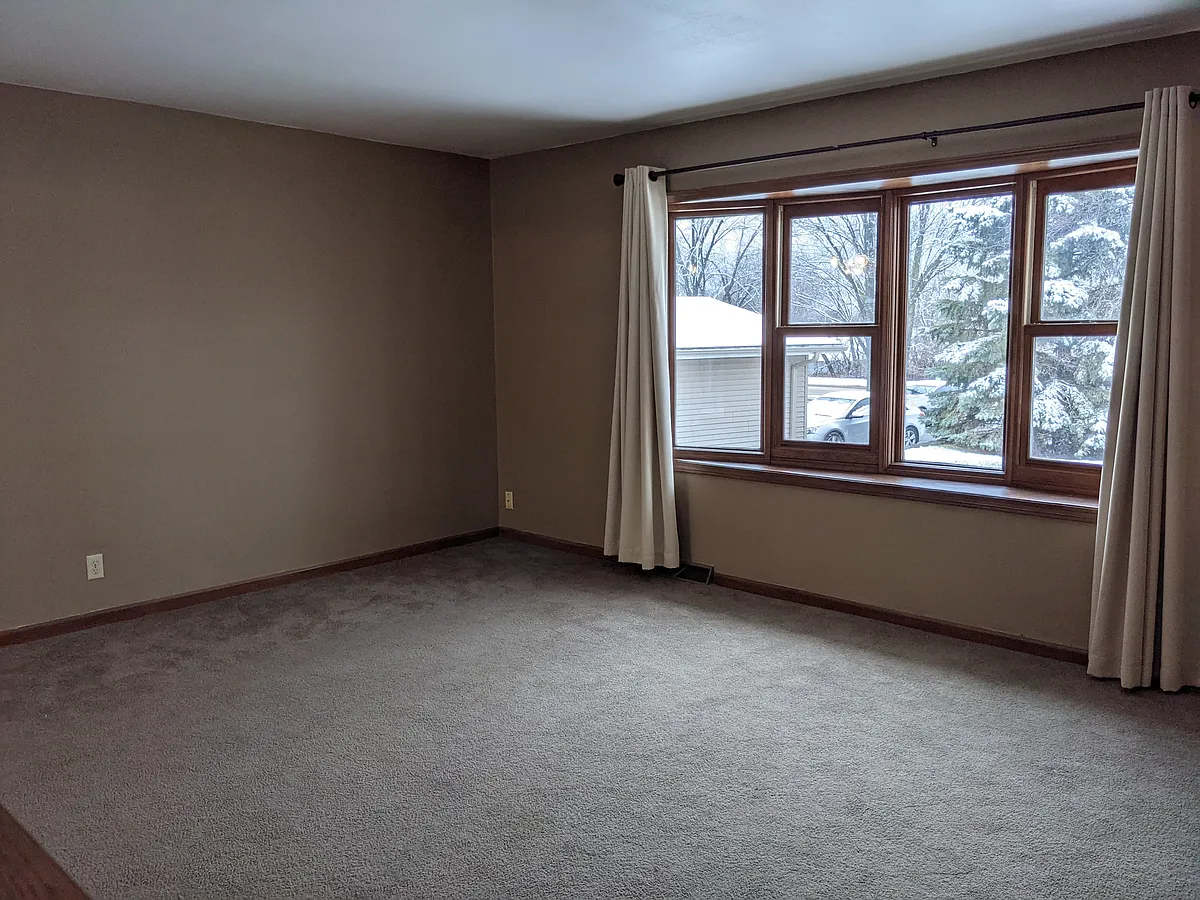 Building Photo - 4338 Pepper Dr #2