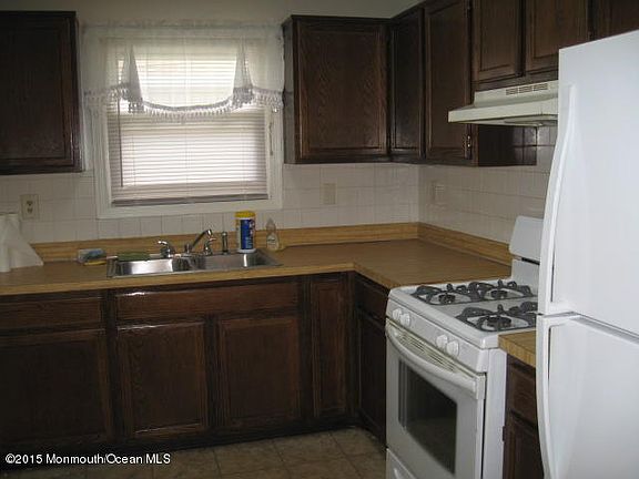 3rd image of 146 Davenport Rd