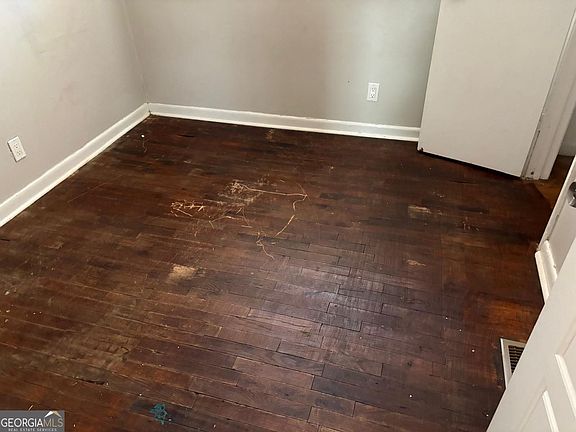 2nd image of 3483 Lawton Rd