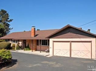6694 Rutgers Dr, Sebastopol, CA 95472