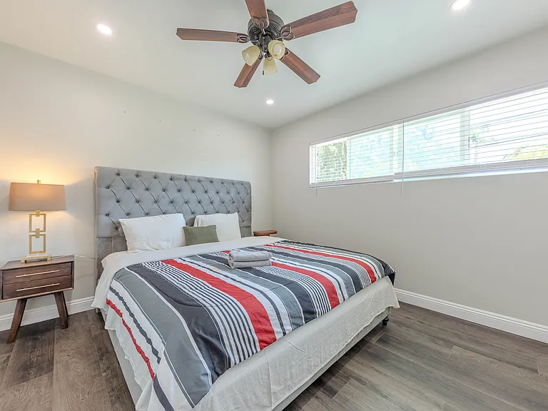 829 E Camino Real Ave — Photo 24