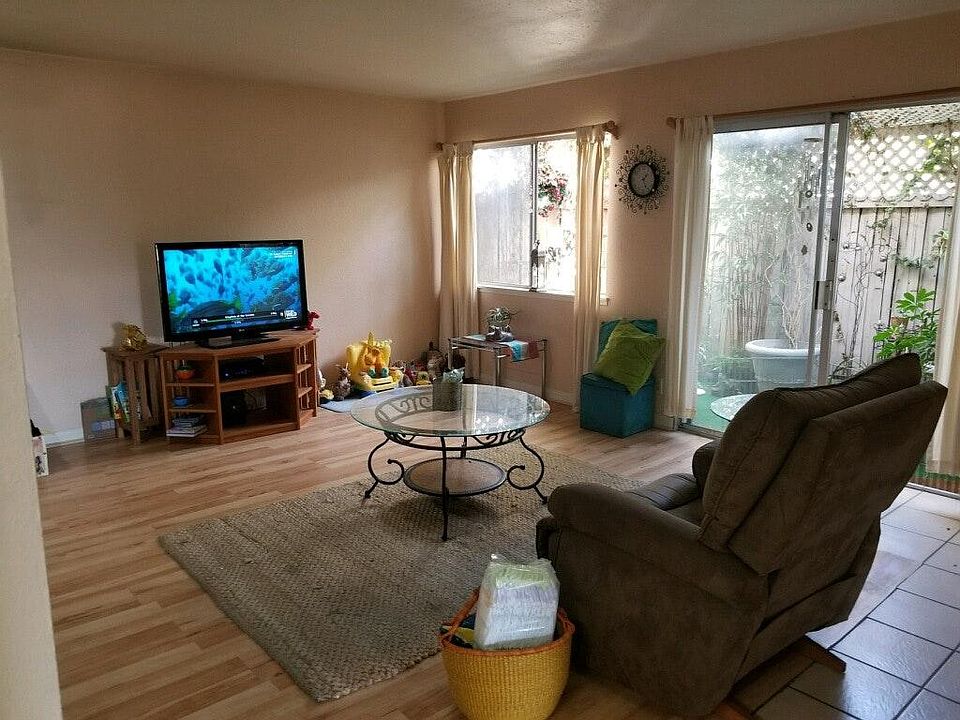 1st image of 321 Sharon Ln #C