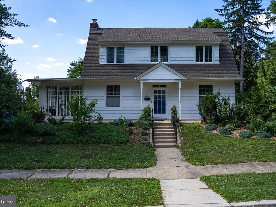 443 High St