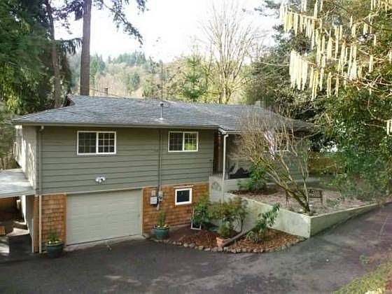 1st image of 1015 Willamette Falls Dr