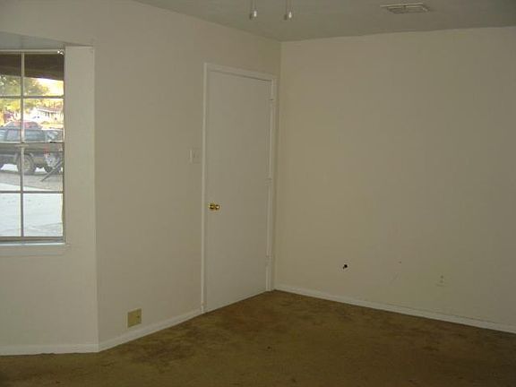 2nd image of 758 Woodland Cir