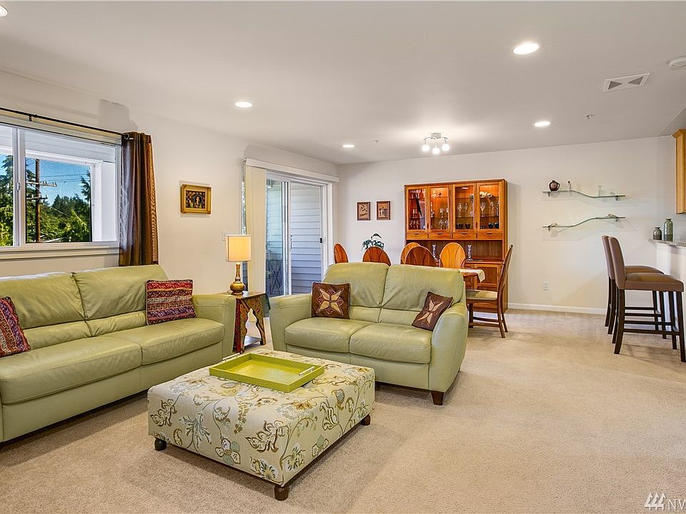1st image of 3014 NE 145th St APT 3A