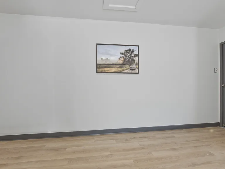 11 9th Ave NE #10 — Photo 4