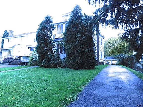 3rd image of 221 Durston Ave