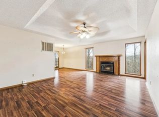 36 Lonsdale Dr, Bella Vista, AR 72715