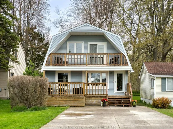 374 Lakewood Dr, Amherstburg, ON N9V 2Y8