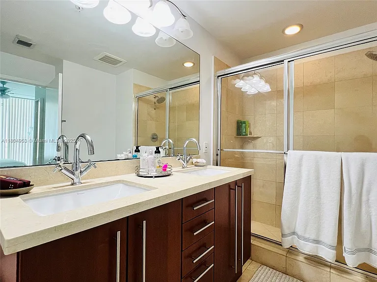79 SW 12th St #1510 — Photo 24