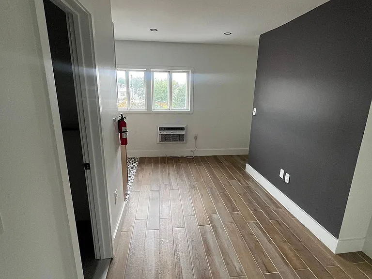 28.5 Providence St #3C — Photo 3