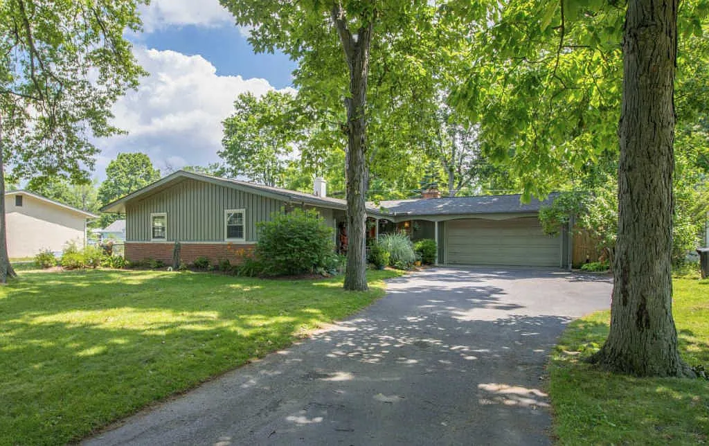 5478 Crawford Dr photo 1