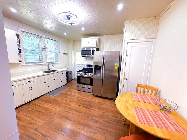 3 bed, 1350 sqft, $1,850 — Photo 4