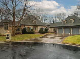 707 S Hickory Ter, Springfield, MO 65809