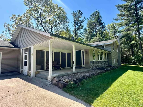 7051 Woodland Ln, Amherst, WI 54406