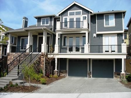 1st image of 1540 25th Ave NE