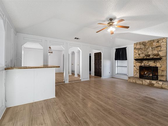 5th image of 6930 Thornwood Dr