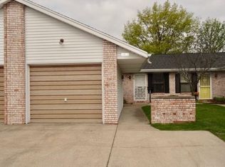 1013 Berkley Cir, Mishawaka, IN