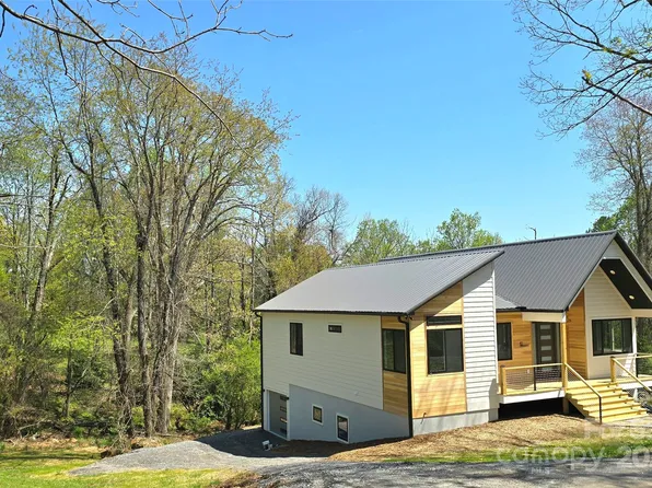10 Baker Pl #3, Arden, NC 28704