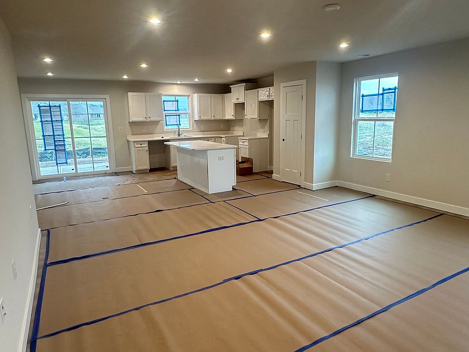 2nd image of 1090 Senate Dr