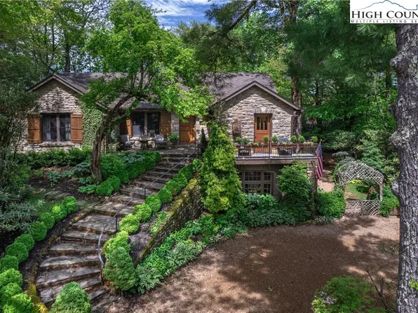 146 Norwood Circle, Blowing Rock, NC 28605