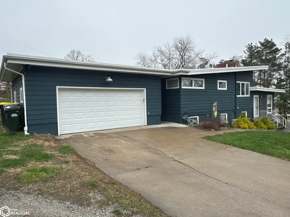 1204 Ashley Dr, Iowa City, IA 52246