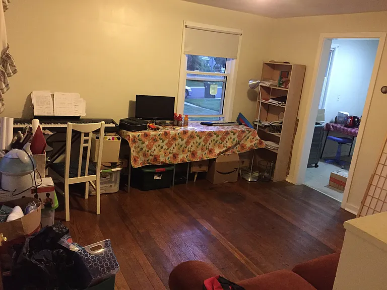 1 Bassett Pl — Photo 5