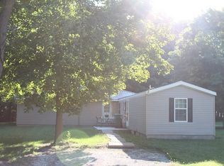 421 E Covered Bridge Rd, Attica, IN 47918