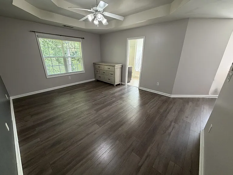 1050 Chapel Hill Dr — Photo 18