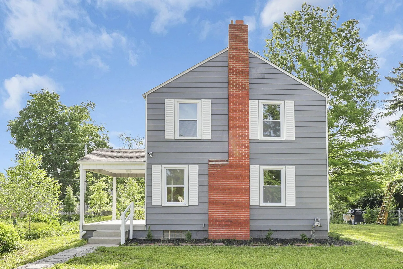 2344 Taylor Ave photo 1